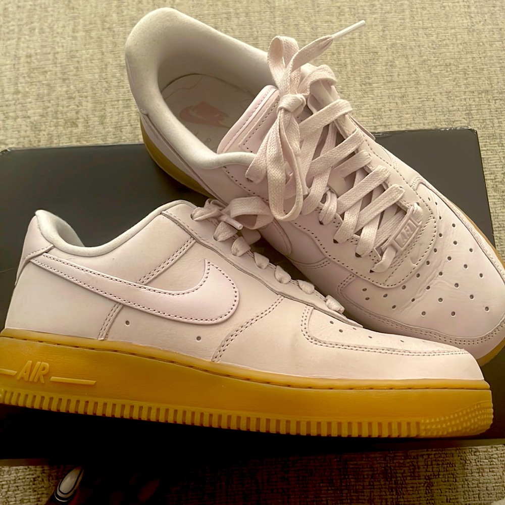 Nike Air Force 1